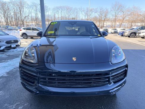 Used 2023 Porsche Cayenne image 8