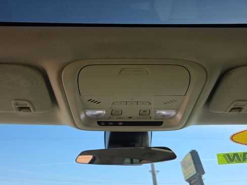 Used 2017 Cadillac XT5 Luxury w/ Driver Awareness Package image 20