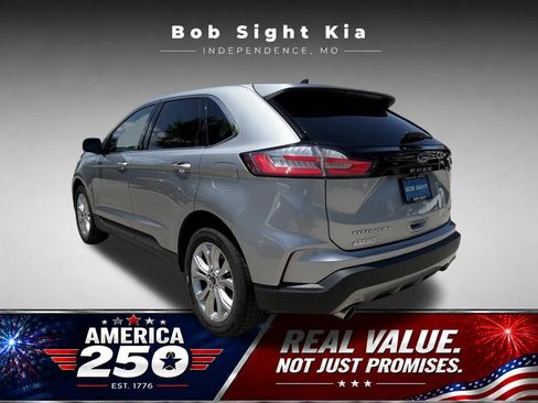 Used 2023 Ford Edge Titanium AWD/4WD image 10