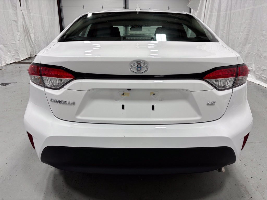 Used 2025 Toyota Corolla LE FWD image 6