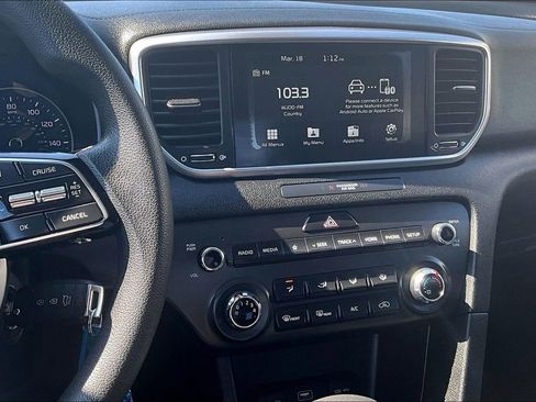 Used 2020 Kia Sportage LX image 9