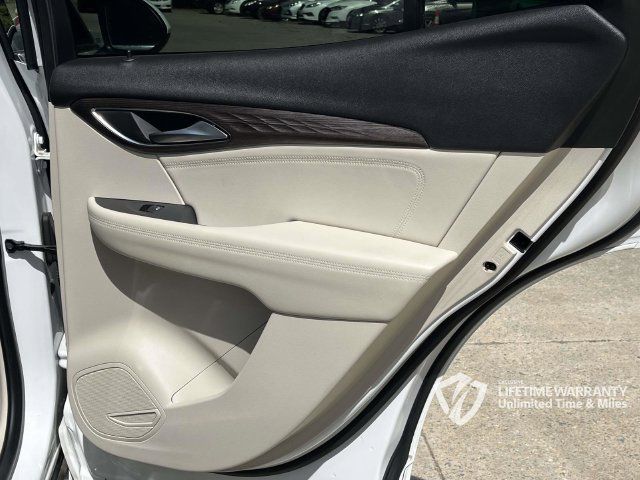 Used 2021 Buick Envision Avenir w/ Technology Package II AWD/4WD image 28