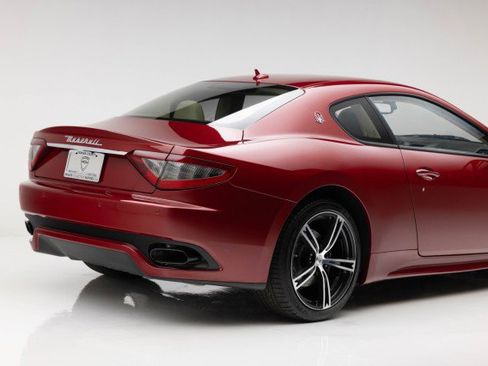 Used 2015 Maserati GranTurismo Sport image 31