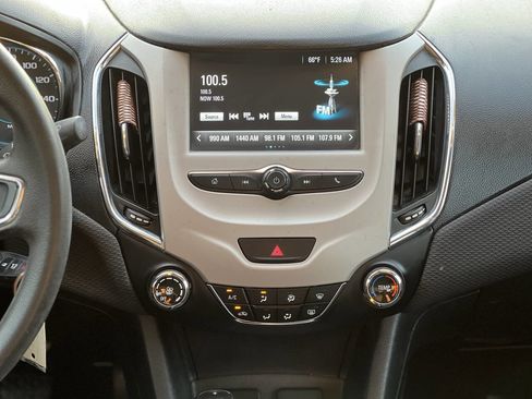 Used 2017 Chevrolet Cruze LS image 15