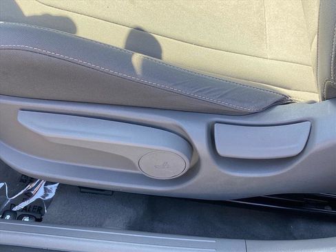 Used 2025 Hyundai Elantra SEL FWD image 14