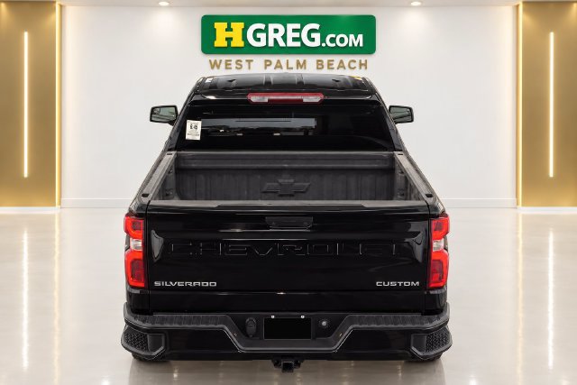 Used 2019 Chevrolet Silverado 1500 Custom w/ Custom Convenience Package AWD/4WD image 8