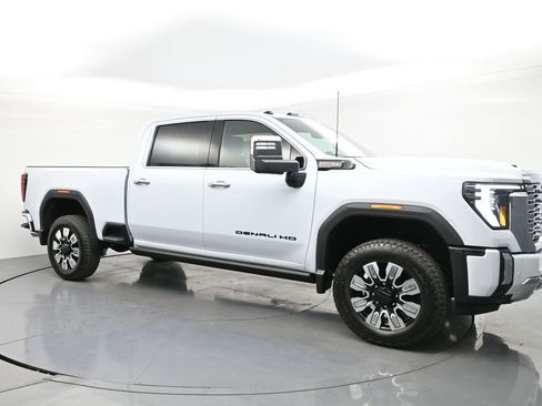 New 2026 GMC Sierra 3500 Denali w/ Denali Reserve Package image 5