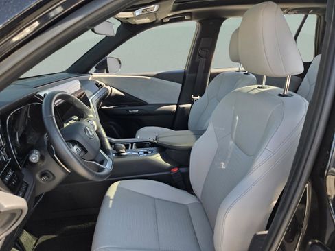 Used 2025 Lexus TX 350 AWD w/ Technology Package image 10