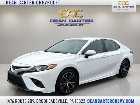 Used 2018 Toyota Camry SE w/ Convenience Package image 1