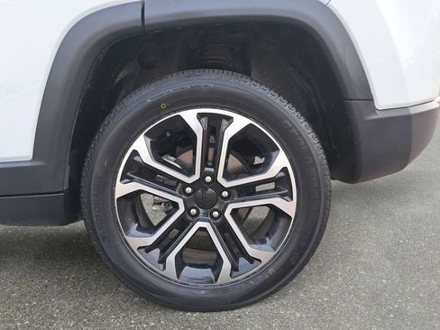Certified 2023 Jeep Compass Limited AWD/4WD image 31