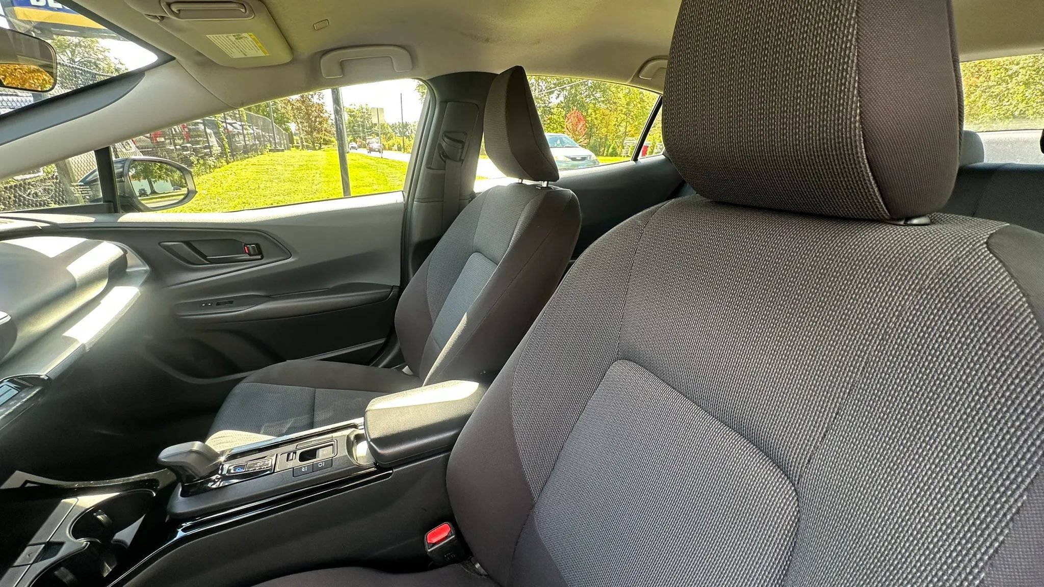 Used 2023 Toyota Prius LE FWD image 19