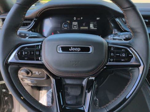 New 2026 Jeep Grand Cherokee Summit AWD/4WD image 25