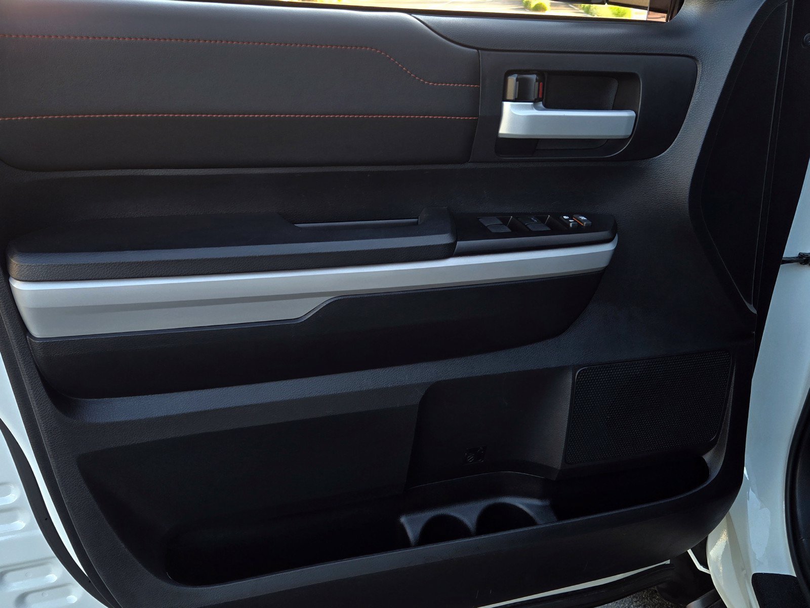 Certified 2019 Toyota Tundra TRD Pro AWD/4WD image 9