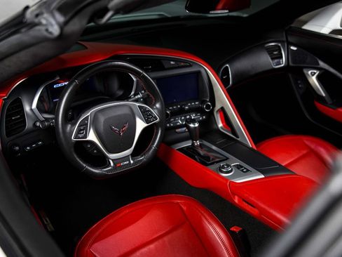 Used 2015 Chevrolet Corvette Z06 w/ 3LZ Preferred Equipment Group RWD image 16