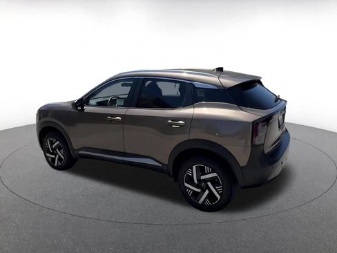 Used 2026 Nissan Kicks SV w/ Cold Weather Package FWD image 10