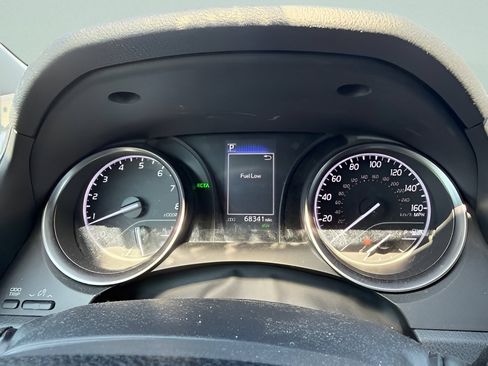Used 2023 Toyota Camry SE w/ Convenience Package FWD image 18
