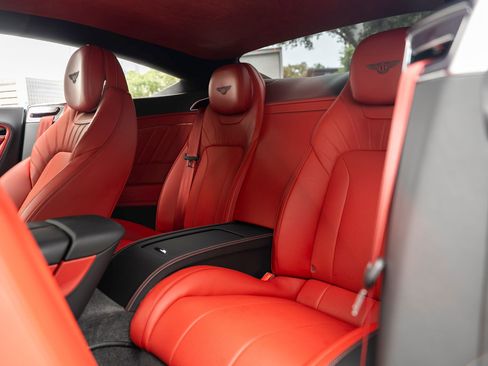 Used 2024 Bentley Continental GT AWD/4WD image 10
