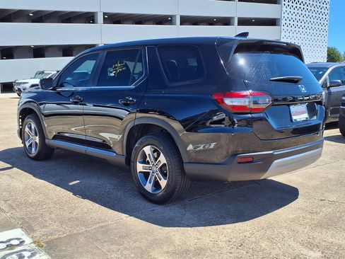 Used 2025 Honda Pilot EX-L image 4