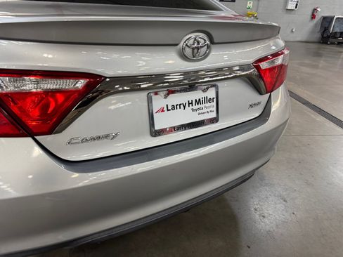 Used 2015 Toyota Camry XSE w/ Moonroof Package FWD image 27