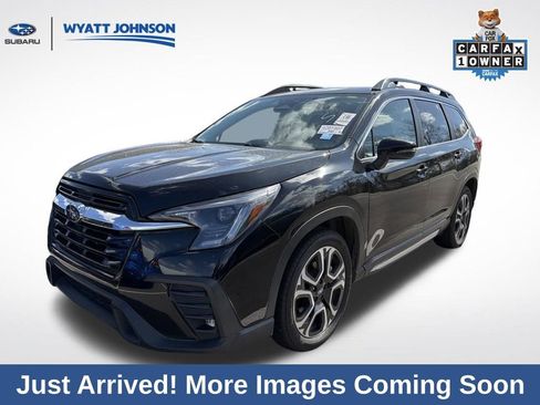 Used 2023 Subaru Ascent Limited image 1