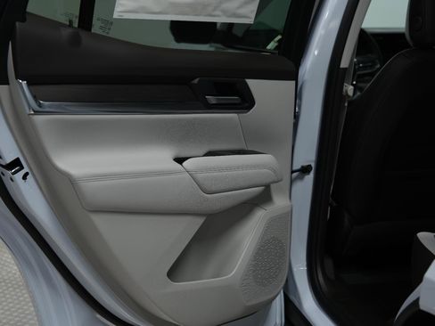 New 2026 GMC Terrain Denali w/ LPO, Black Badging Package image 19