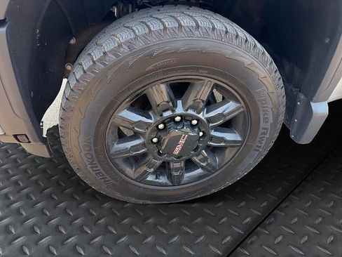 Used 2025 GMC Sierra 2500 AT4 AWD/4WD image 10