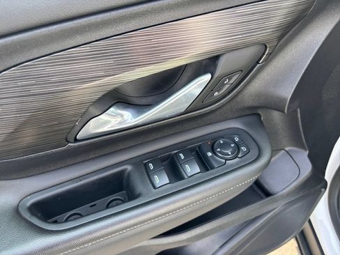 Certified 2024 GMC Terrain SLE FWD image 11