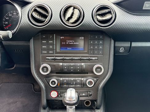 Used 2017 Ford Mustang Coupe RWD image 24