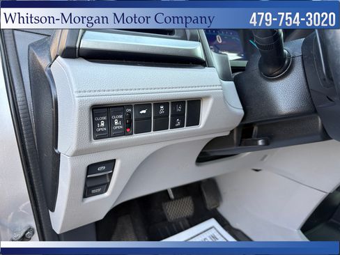 Used 2018 Honda Odyssey EX-L image 19
