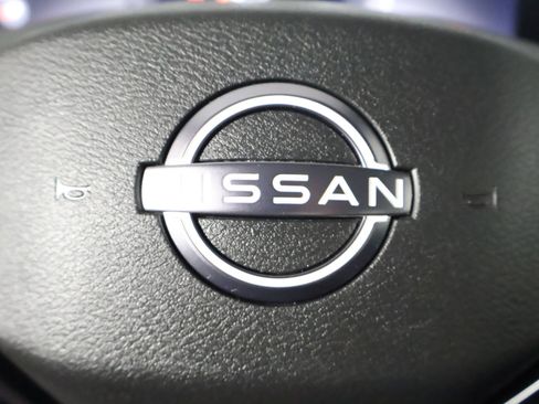 Used 2024 Nissan Ariya AWD image 27