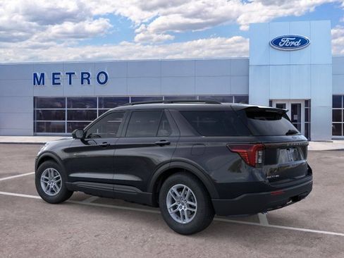 Used 2026 Ford Explorer Active AWD/4WD image 5