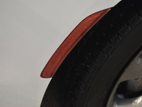 Used 2015 Chrysler 200 S w/ Navigation & Sound Group I image 22