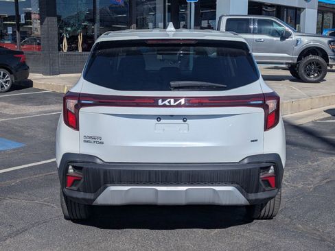 Used 2024 Kia Seltos LX image 6