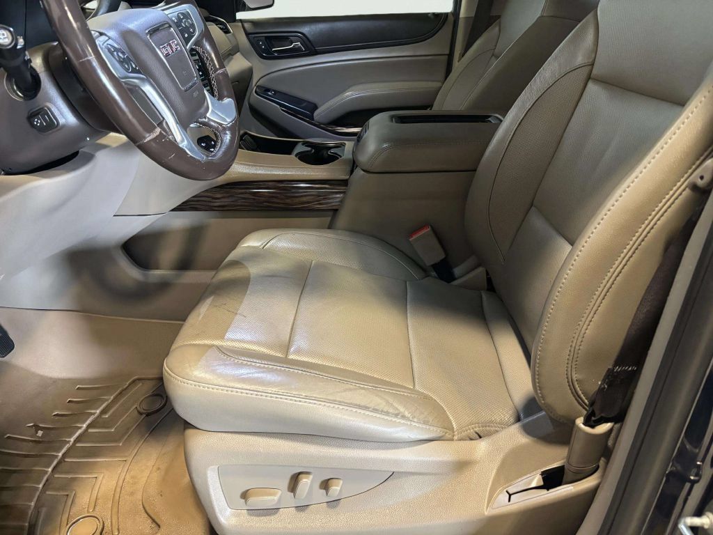 Used 2018 GMC Yukon SLT w/ Premium Edition AWD/4WD image 10