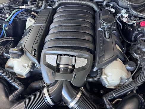 Used 2013 Porsche Panamera GTS image 39
