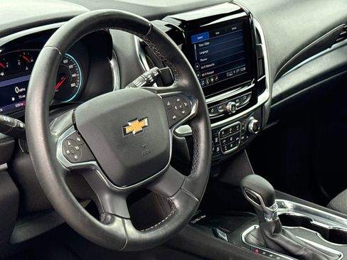 Used 2023 Chevrolet Traverse LT AWD/4WD image 19