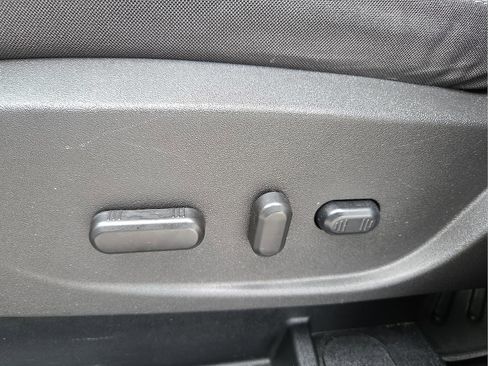 Used 2018 Ford Escape SE image 15