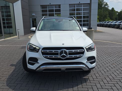 Used 2024 Mercedes-Benz GLE 450 4MATIC image 2