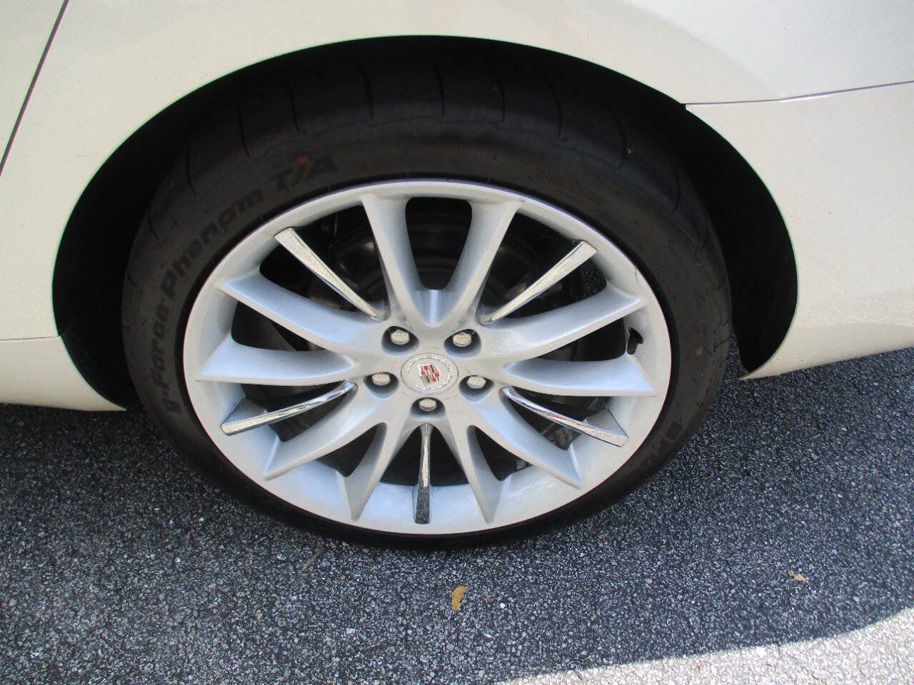 Used 2013 Cadillac XTS Platinum FWD image 34