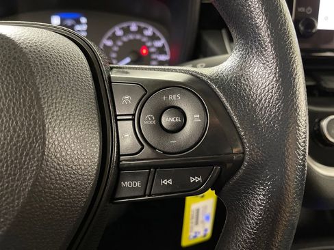 Used 2024 Toyota Corolla LE image 27