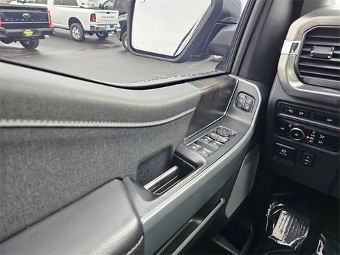 Used 2023 Ford F150 Lariat image 33
