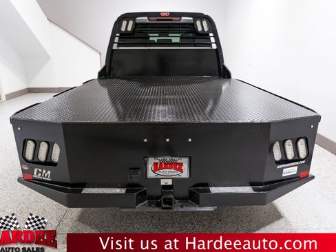 Used 2025 Chevrolet Silverado 3500 LT w/ Convenience Package AWD/4WD image 4