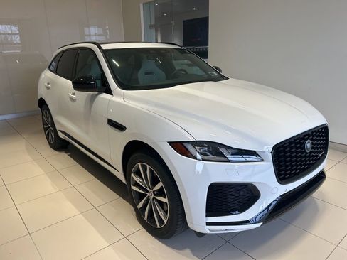Used 2024 Jaguar F-PACE R-Dynamic S image 20