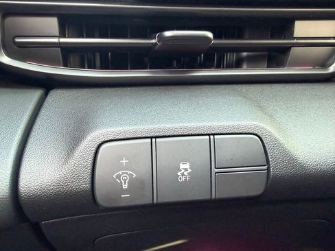 Certified 2025 Hyundai Elantra N Base image 28