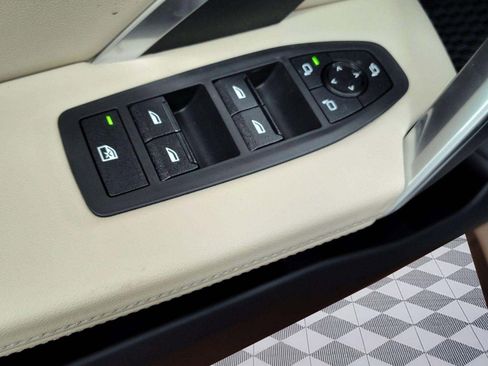 Used 2025 BMW X1 xDrive28i w/ Premium Package image 13