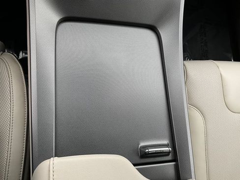 Used 2020 Hyundai Palisade Limited image 32