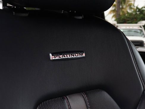 Used 2022 Ford F250 Platinum w/ FX4 Off-Road Package image 43