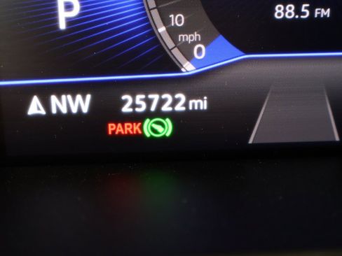 Used 2022 Volkswagen Tiguan SE image 38