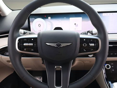 Used 2026 Genesis GV70 2.5T AWD/4WD image 18