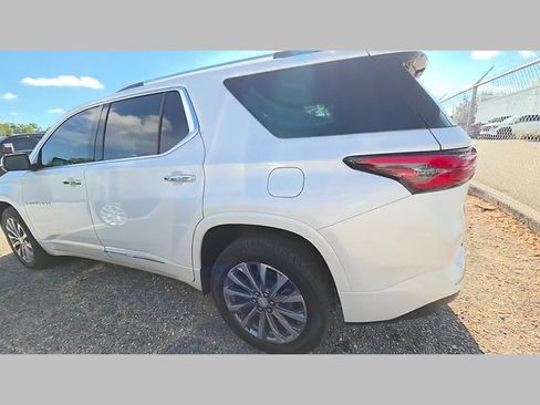 Used 2023 Chevrolet Traverse Premier image 28